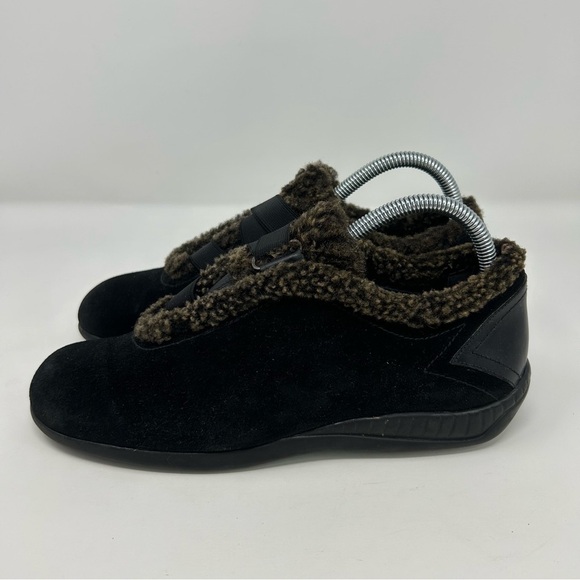 Stuart Weitzman Women's Leanto Black Suede Slip-On Fur Trim Flats Size 9 - Picture 7 of 16